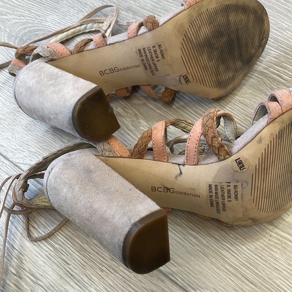 BCBGeneration Leather Lace Up 4” Block Heels—Size 8.5– - Picture 6 of 6